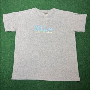 Nike Y2K Gray Shirt Womens M/L 19x24 Gray Just Do It Vintage T Shirt